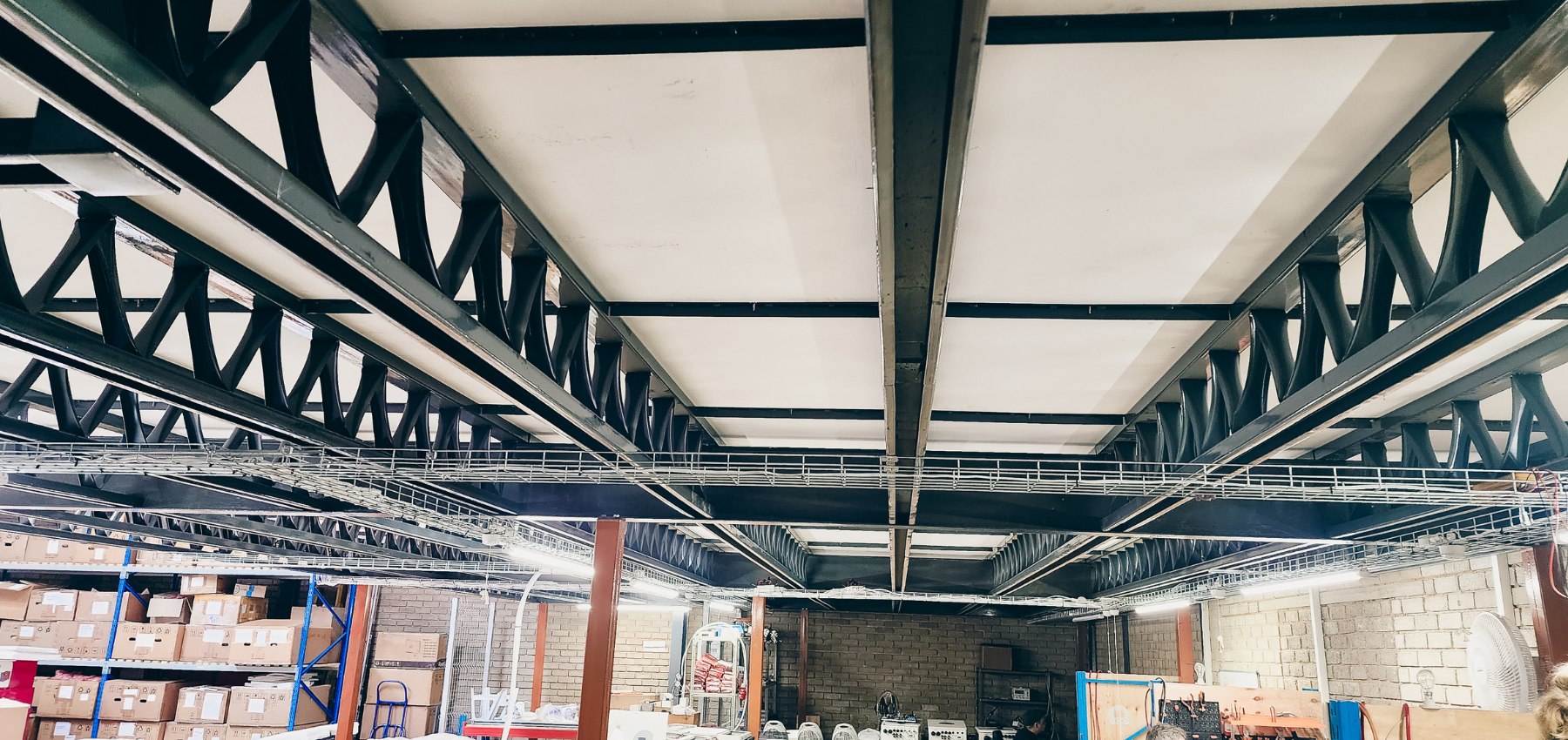 Mezzanine floor in a warehouse 